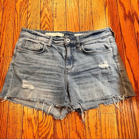Anthropologie Pants - Anthropologie Pilcro Distressed Slim Boyfriend Size 26